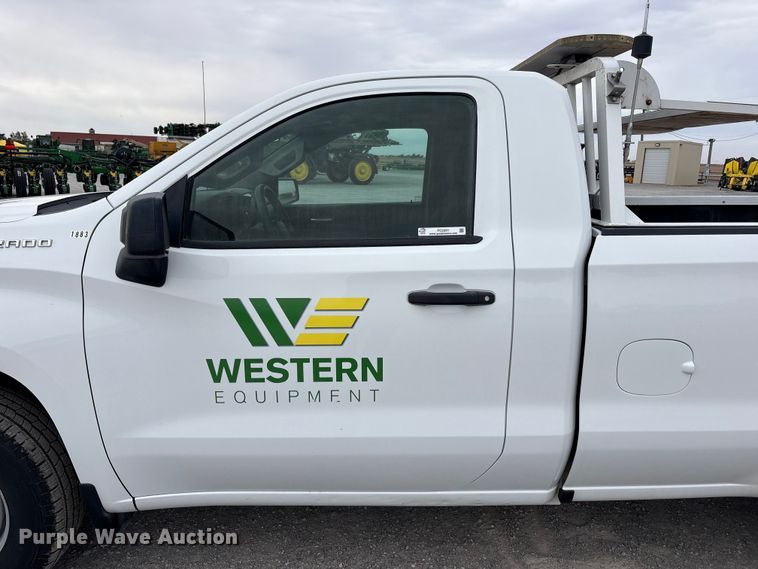 image for item FC2201 2020 Chevrolet Silverado 1500 pickup truck