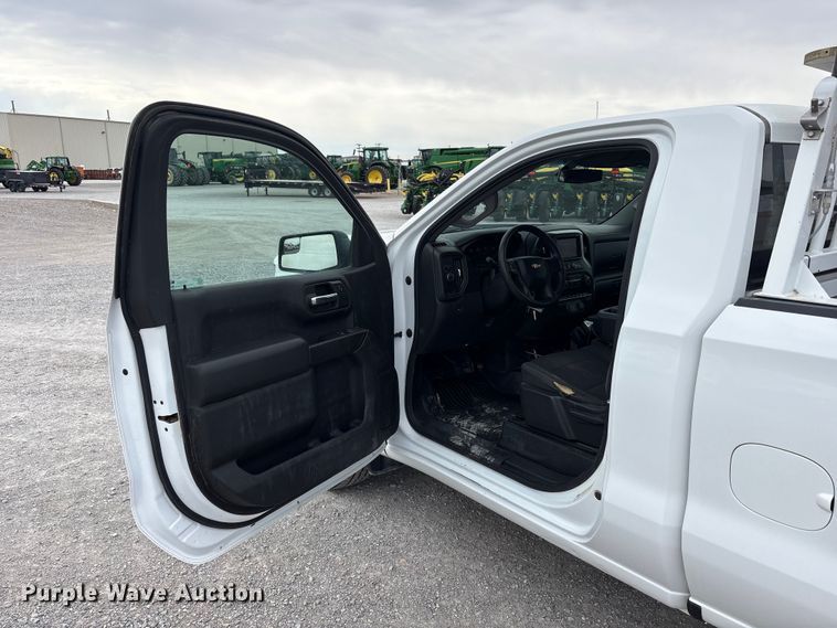 image for item FC2201 2020 Chevrolet Silverado 1500 pickup truck