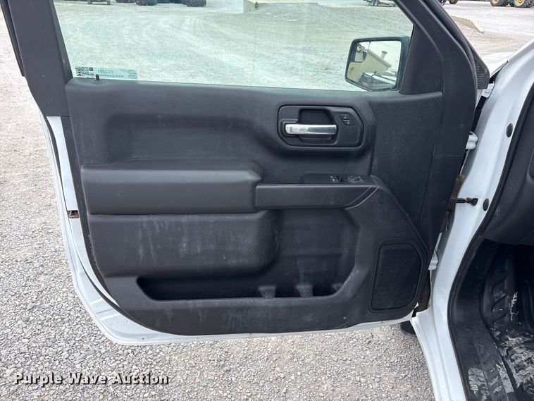 image for item FC2201 2020 Chevrolet Silverado 1500 pickup truck