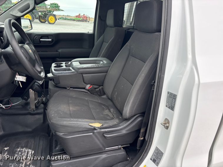 image for item FC2201 2020 Chevrolet Silverado 1500 pickup truck