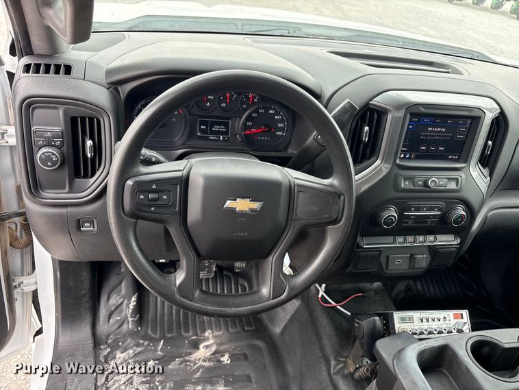 image for item FC2201 2020 Chevrolet Silverado 1500 pickup truck