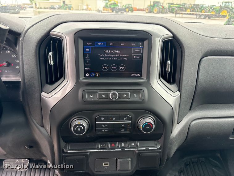 image for item FC2201 2020 Chevrolet Silverado 1500 pickup truck