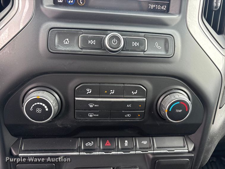 image for item FC2201 2020 Chevrolet Silverado 1500 pickup truck