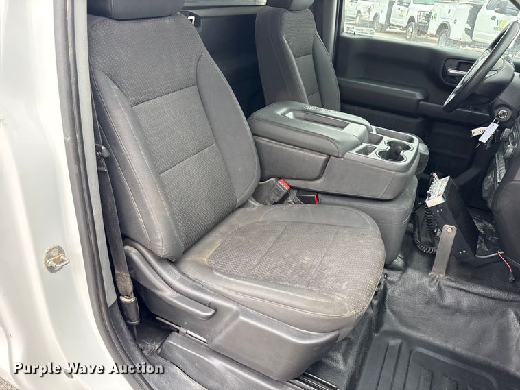 image for item FC2201 2020 Chevrolet Silverado 1500 pickup truck