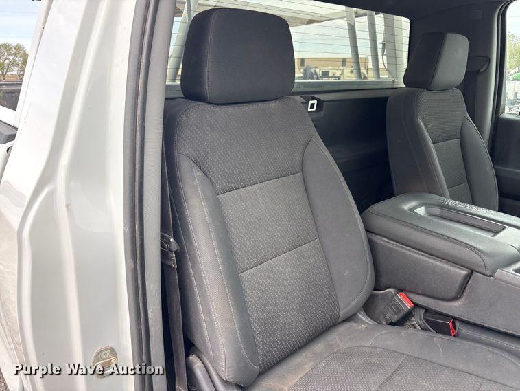 image for item FC2201 2020 Chevrolet Silverado 1500 pickup truck