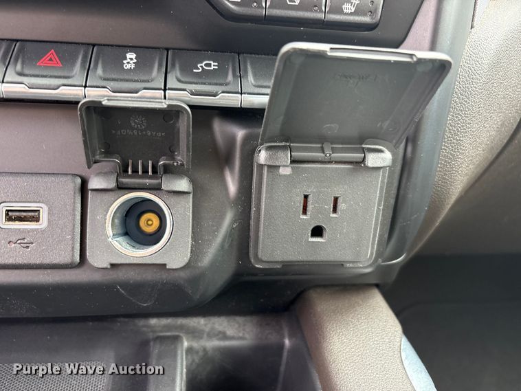 image for item FC2202 2019 GMC Sierra 1500 SLT Crew Cab pickup truck