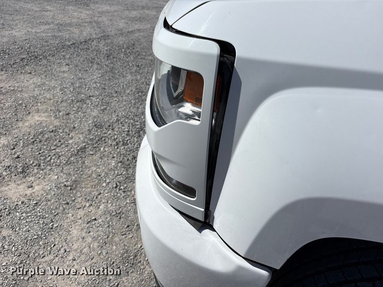 image for item FC2203 2018 Chevrolet Silverado 1500 Crew Cab pickup truck