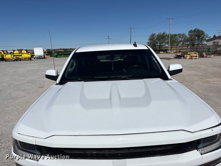 image for item FC2203 2018 Chevrolet Silverado 1500 Crew Cab pickup truck