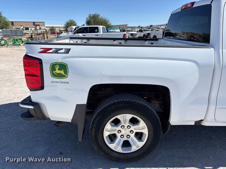 image for item FC2203 2018 Chevrolet Silverado 1500 Crew Cab pickup truck