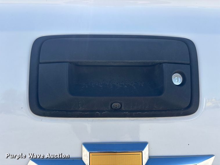 image for item FC2203 2018 Chevrolet Silverado 1500 Crew Cab pickup truck