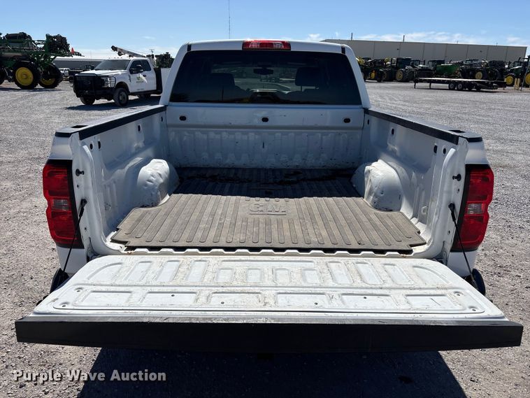 image for item FC2203 2018 Chevrolet Silverado 1500 Crew Cab pickup truck