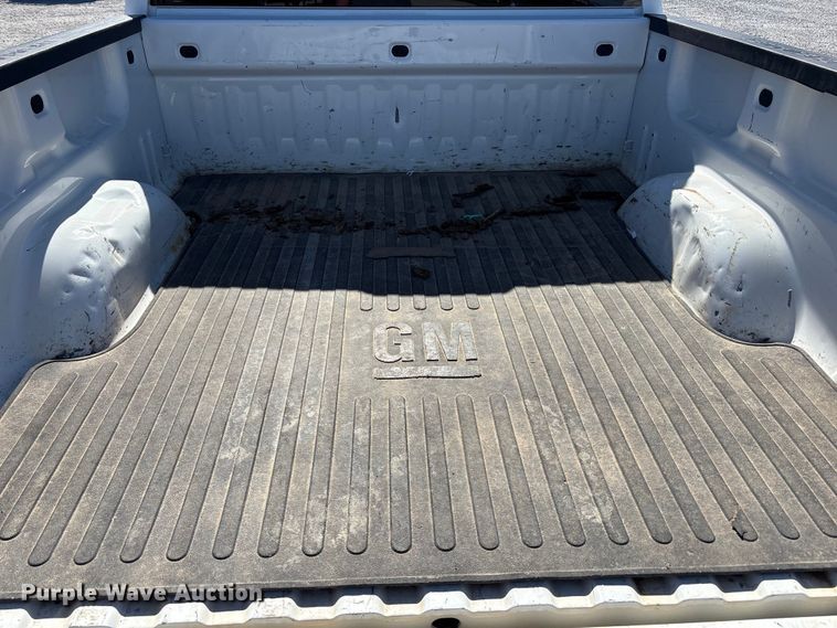 image for item FC2203 2018 Chevrolet Silverado 1500 Crew Cab pickup truck