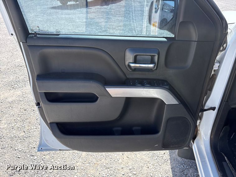 image for item FC2203 2018 Chevrolet Silverado 1500 Crew Cab pickup truck