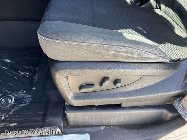 image for item FC2203 2018 Chevrolet Silverado 1500 Crew Cab pickup truck