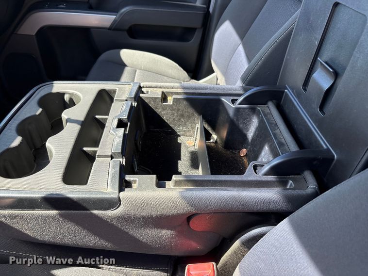 image for item FC2203 2018 Chevrolet Silverado 1500 Crew Cab pickup truck