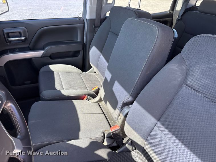 image for item FC2203 2018 Chevrolet Silverado 1500 Crew Cab pickup truck