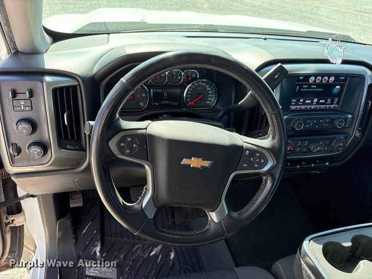 image for item FC2203 2018 Chevrolet Silverado 1500 Crew Cab pickup truck