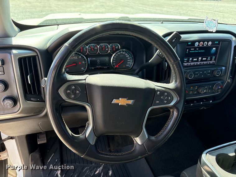 image for item FC2203 2018 Chevrolet Silverado 1500 Crew Cab pickup truck