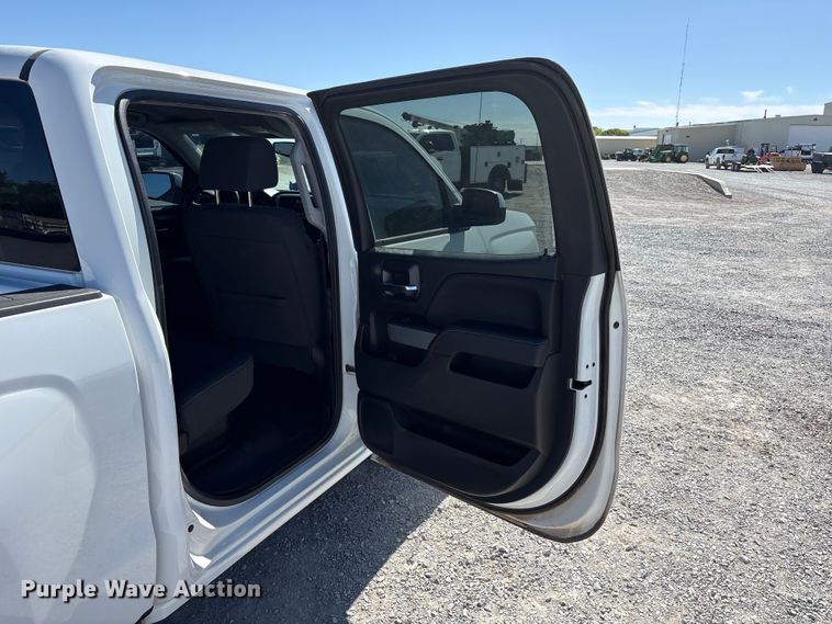 image for item FC2203 2018 Chevrolet Silverado 1500 Crew Cab pickup truck