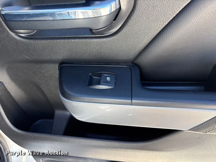 image for item FC2203 2018 Chevrolet Silverado 1500 Crew Cab pickup truck