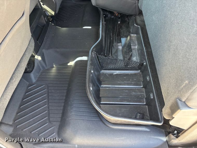 image for item FC2203 2018 Chevrolet Silverado 1500 Crew Cab pickup truck