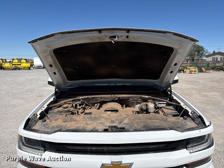 image for item FC2203 2018 Chevrolet Silverado 1500 Crew Cab pickup truck