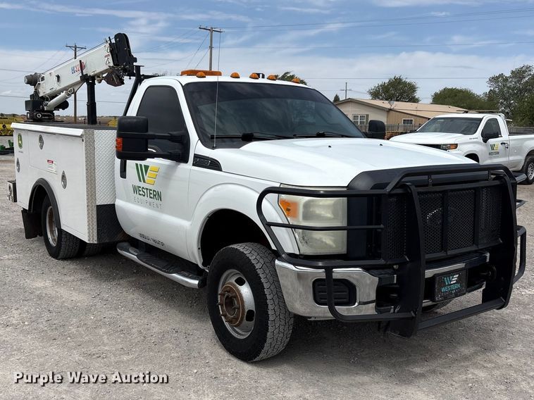 image for item FC2204 2013 Ford F350 Super Duty utility bed pickup truck