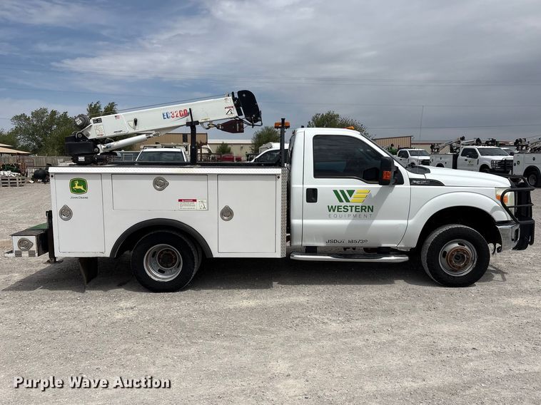 image for item FC2204 2013 Ford F350 Super Duty utility bed pickup truck