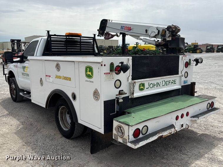 image for item FC2204 2013 Ford F350 Super Duty utility bed pickup truck