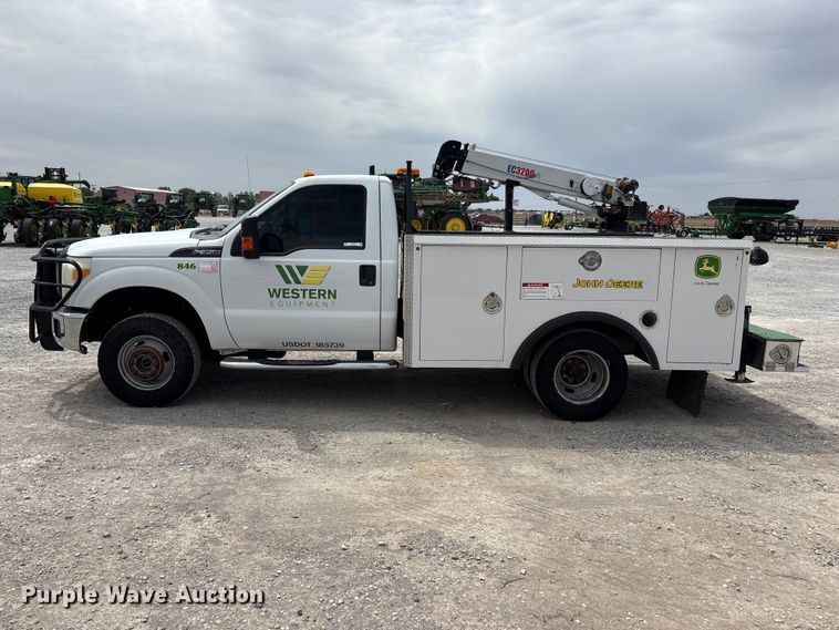 image for item FC2204 2013 Ford F350 Super Duty utility bed pickup truck