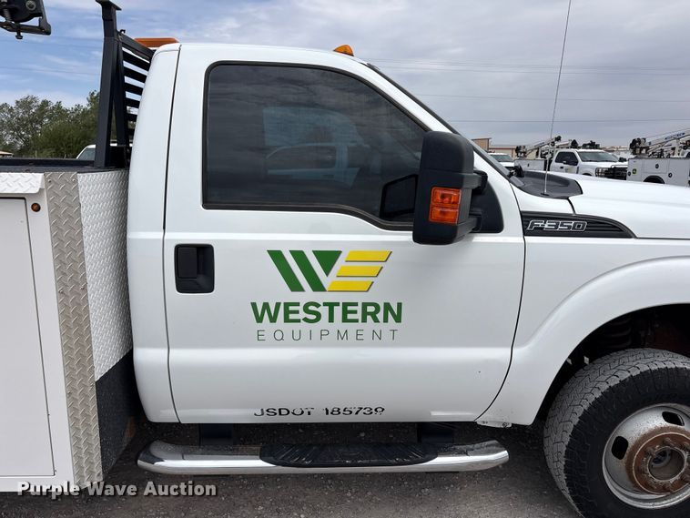 image for item FC2204 2013 Ford F350 Super Duty utility bed pickup truck
