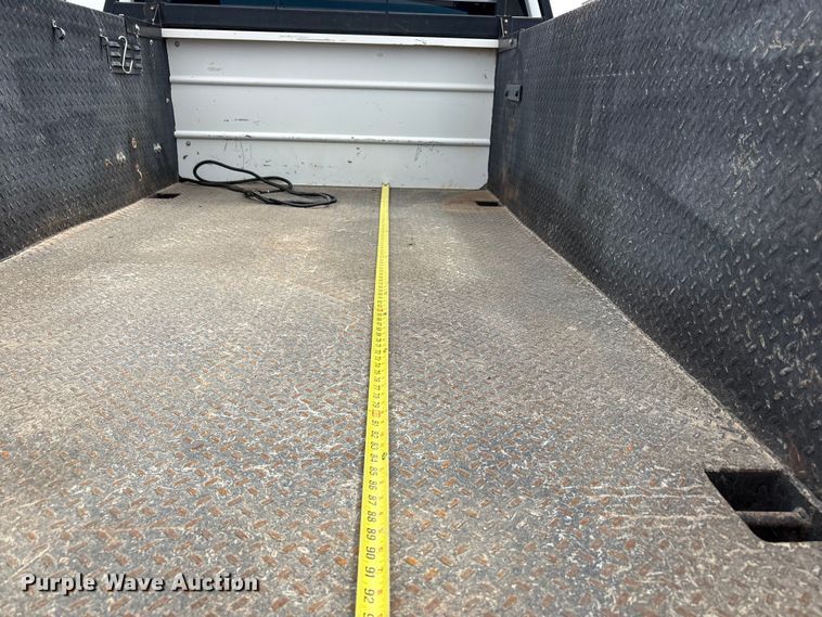 image for item FC2204 2013 Ford F350 Super Duty utility bed pickup truck