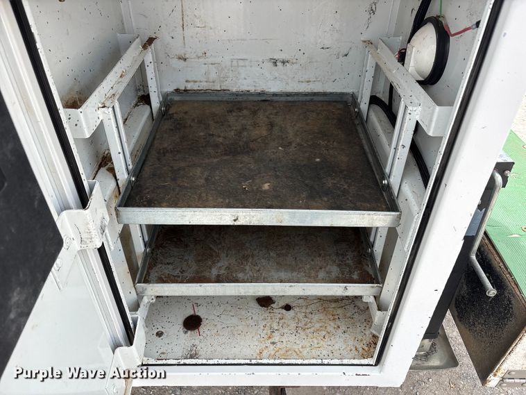 image for item FC2204 2013 Ford F350 Super Duty utility bed pickup truck