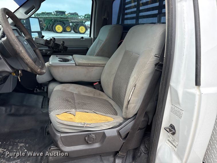 image for item FC2204 2013 Ford F350 Super Duty utility bed pickup truck