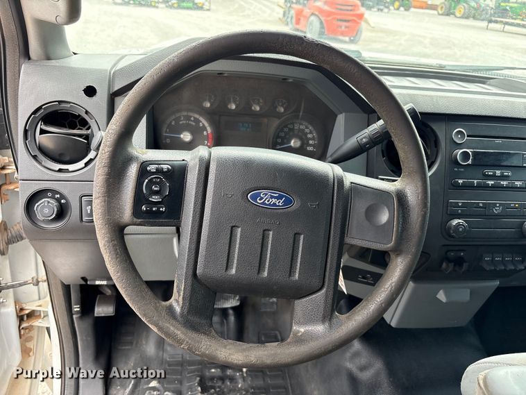 image for item FC2204 2013 Ford F350 Super Duty utility bed pickup truck