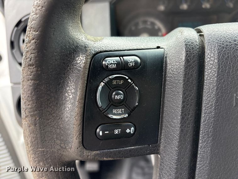 image for item FC2204 2013 Ford F350 Super Duty utility bed pickup truck