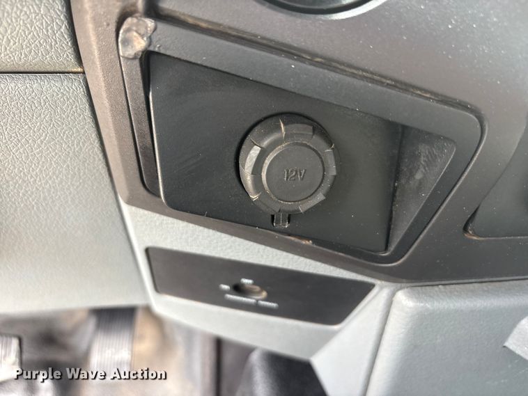 image for item FC2204 2013 Ford F350 Super Duty utility bed pickup truck