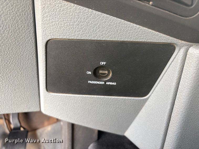 image for item FC2204 2013 Ford F350 Super Duty utility bed pickup truck