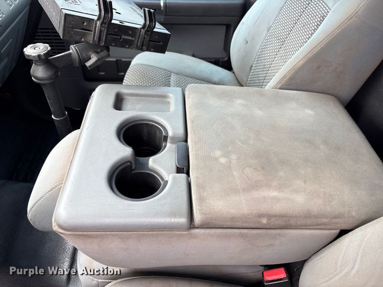 image for item FC2204 2013 Ford F350 Super Duty utility bed pickup truck