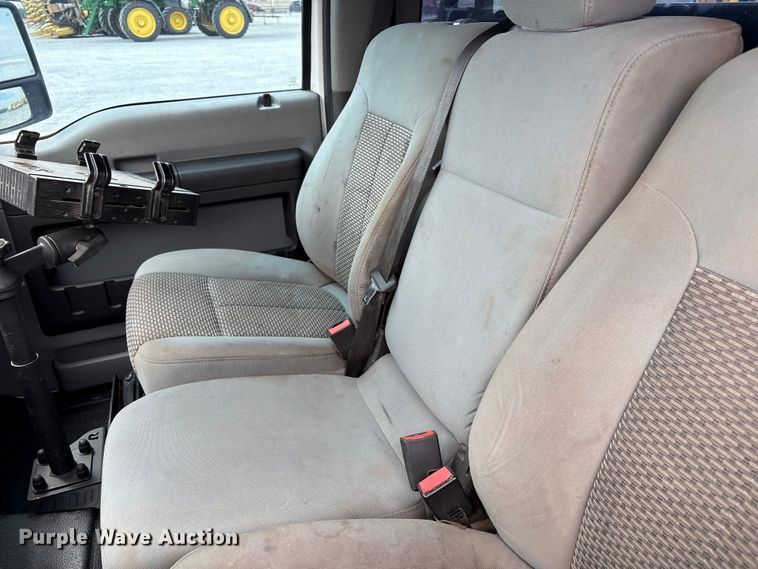 image for item FC2204 2013 Ford F350 Super Duty utility bed pickup truck