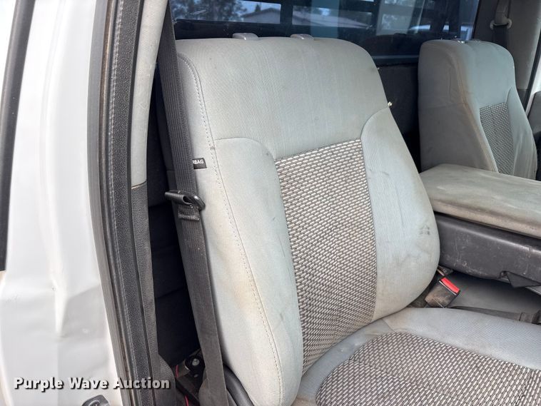 image for item FC2204 2013 Ford F350 Super Duty utility bed pickup truck