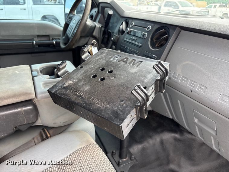 image for item FC2204 2013 Ford F350 Super Duty utility bed pickup truck
