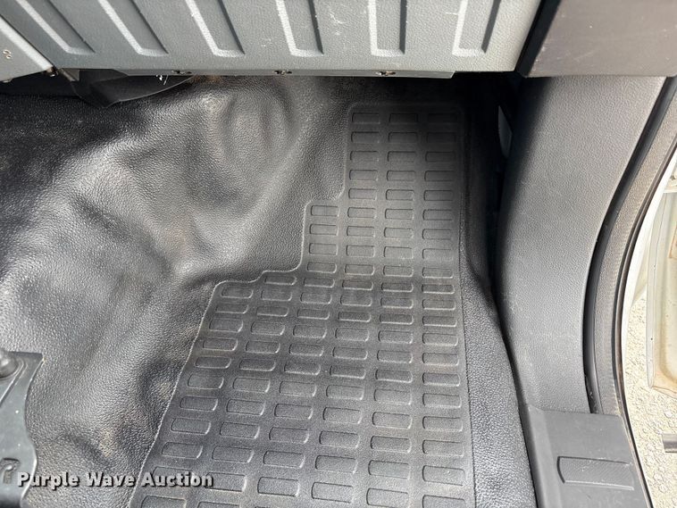 image for item FC2204 2013 Ford F350 Super Duty utility bed pickup truck