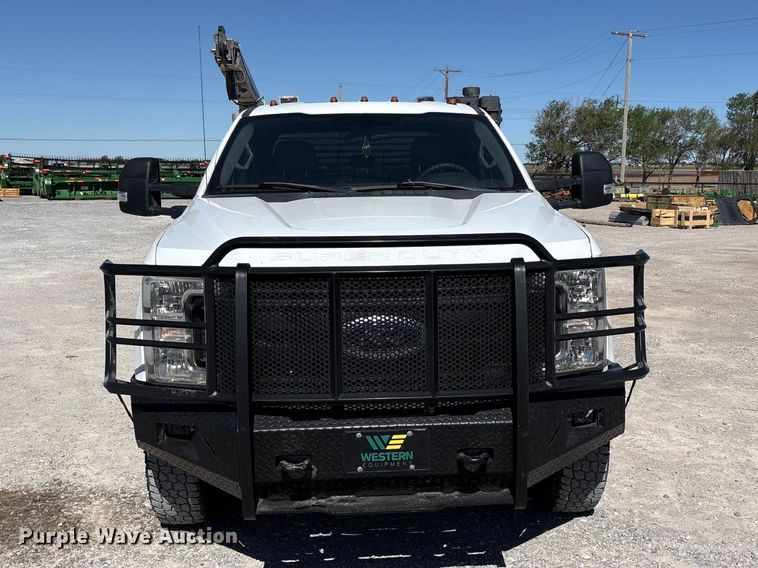 image for item FC2205 2019 Ford F350 Super Duty XL Ext. Cab utility bed pickup truck