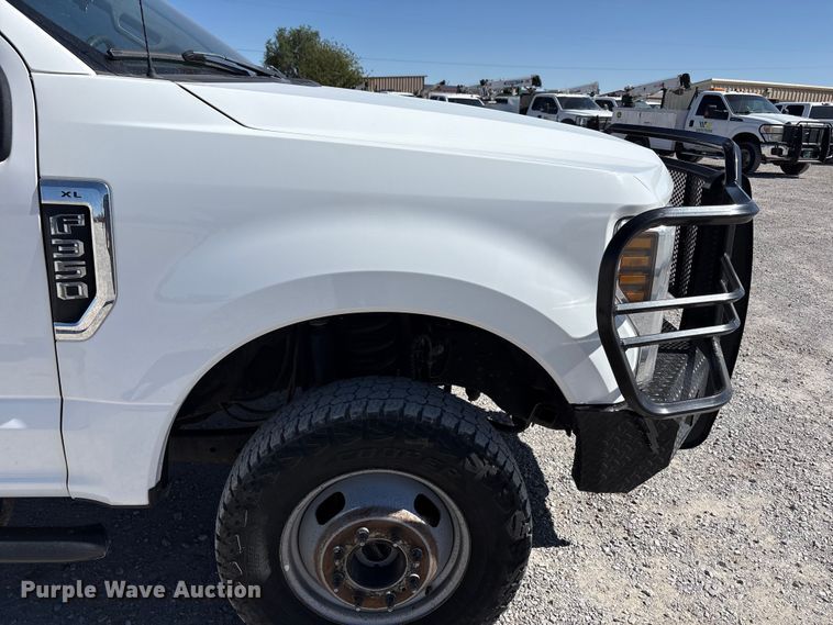 image for item FC2205 2019 Ford F350 Super Duty XL Ext. Cab utility bed pickup truck