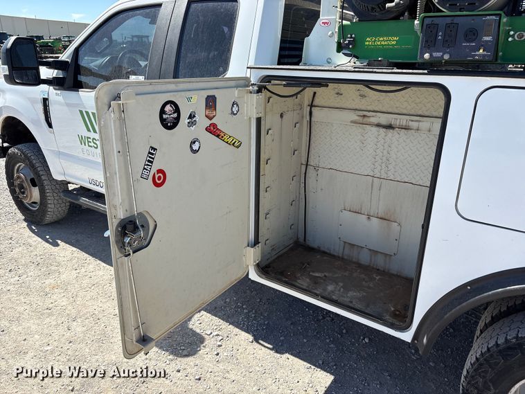image for item FC2205 2019 Ford F350 Super Duty XL Ext. Cab utility bed pickup truck