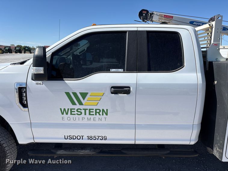 image for item FC2205 2019 Ford F350 Super Duty XL Ext. Cab utility bed pickup truck