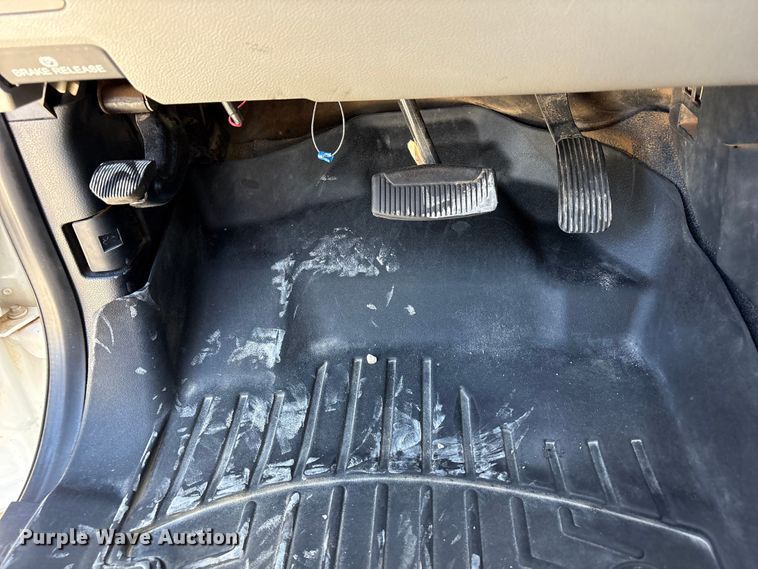 image for item FC2205 2019 Ford F350 Super Duty XL Ext. Cab utility bed pickup truck