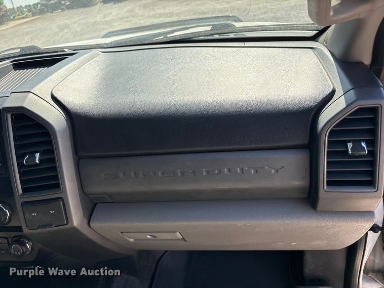 image for item FC2205 2019 Ford F350 Super Duty XL Ext. Cab utility bed pickup truck