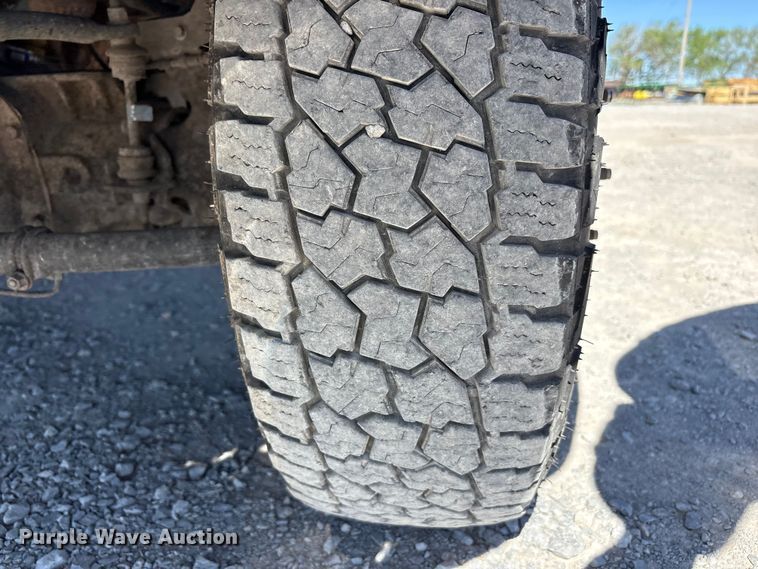 image for item FC2205 2019 Ford F350 Super Duty XL Ext. Cab utility bed pickup truck